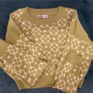 Hollister Sweater Crop Like New. Work once XS